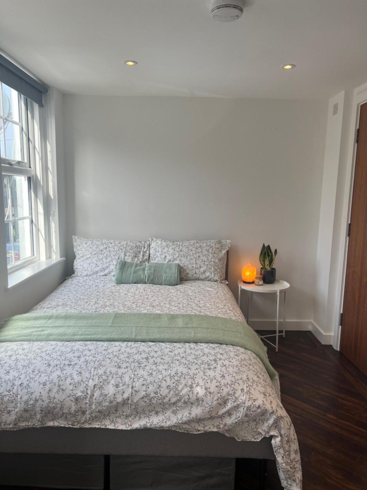Spacious Battersea Rooms And Apartments Londres Exterior foto